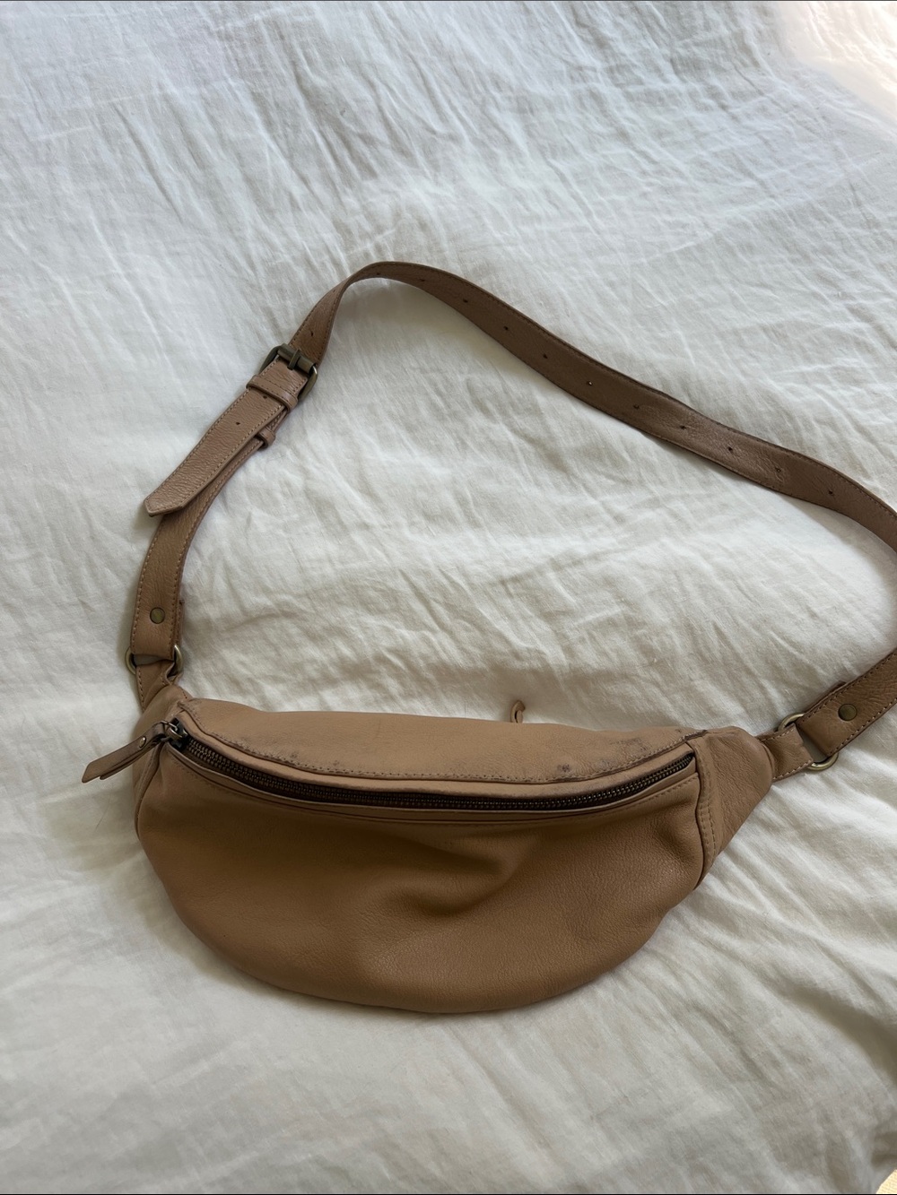 Mandrn tan purse